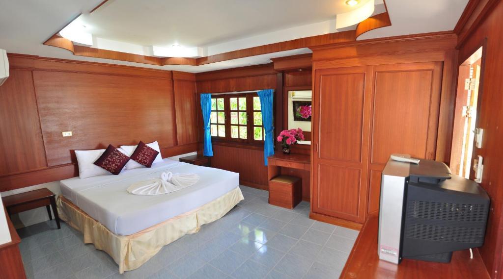 Chaloklum Bay Resort Room photo