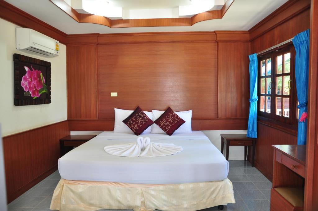 Chaloklum Bay Resort Room photo