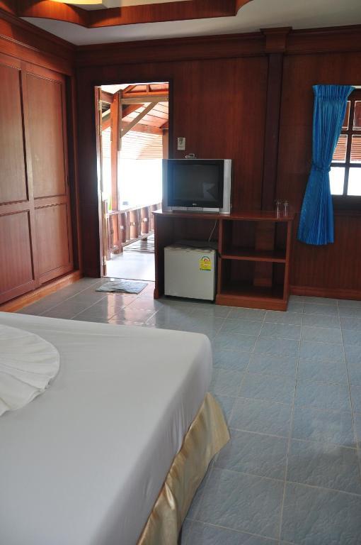 Chaloklum Bay Resort Room photo