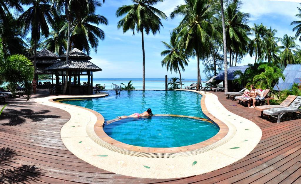 Chaloklum Bay Resort Exterior photo