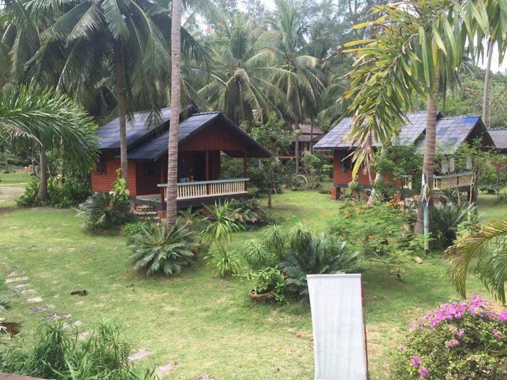 Chaloklum Bay Resort Exterior photo